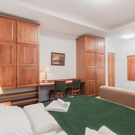 Hotel Peko Прага Экстерьер фото