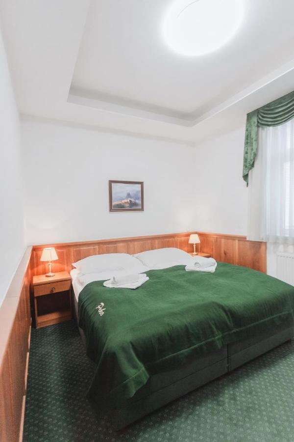 Hotel Peko Прага Экстерьер фото