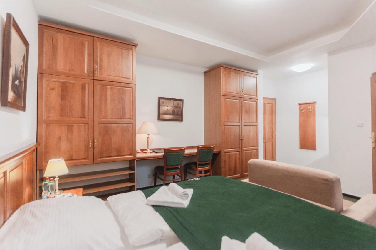 Hotel Peko Прага Экстерьер фото