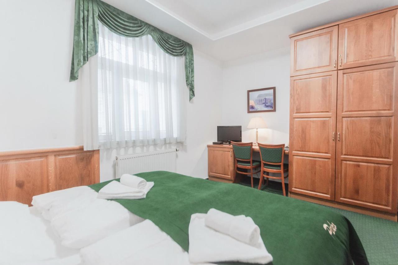Hotel Peko Прага Экстерьер фото