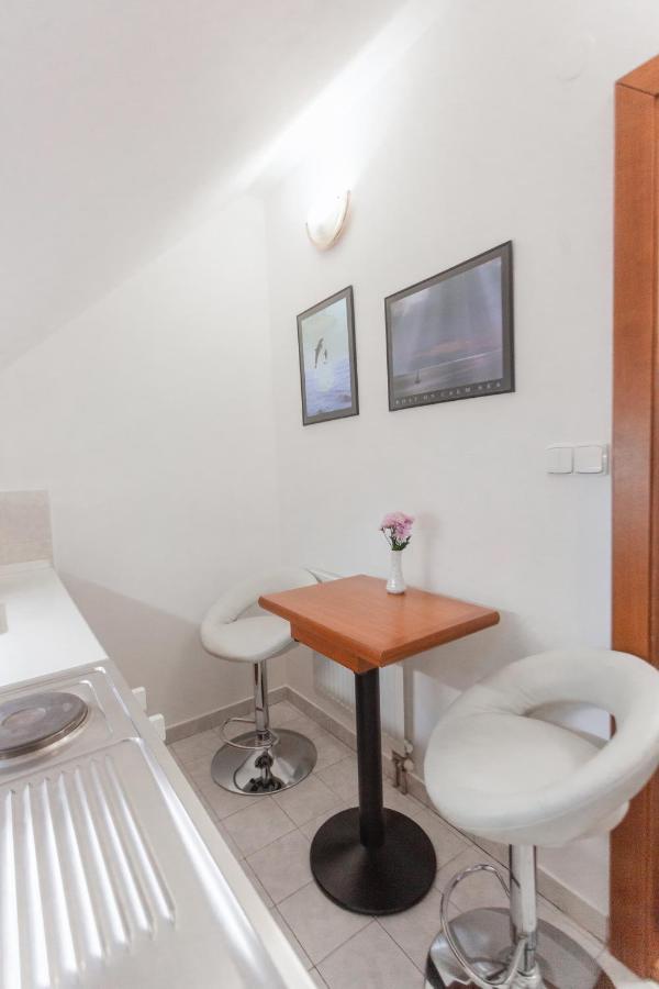 Hotel Peko Прага Экстерьер фото