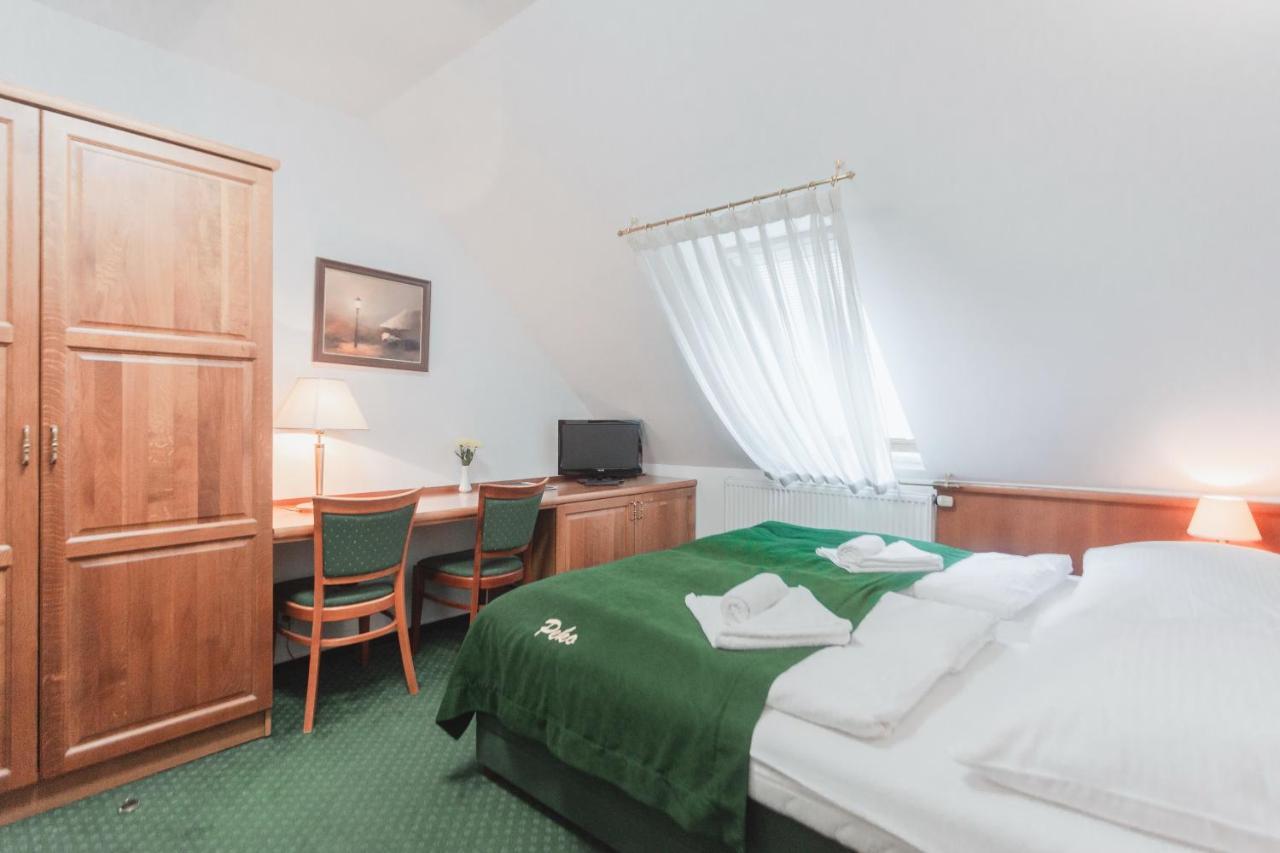 Hotel Peko Прага Экстерьер фото