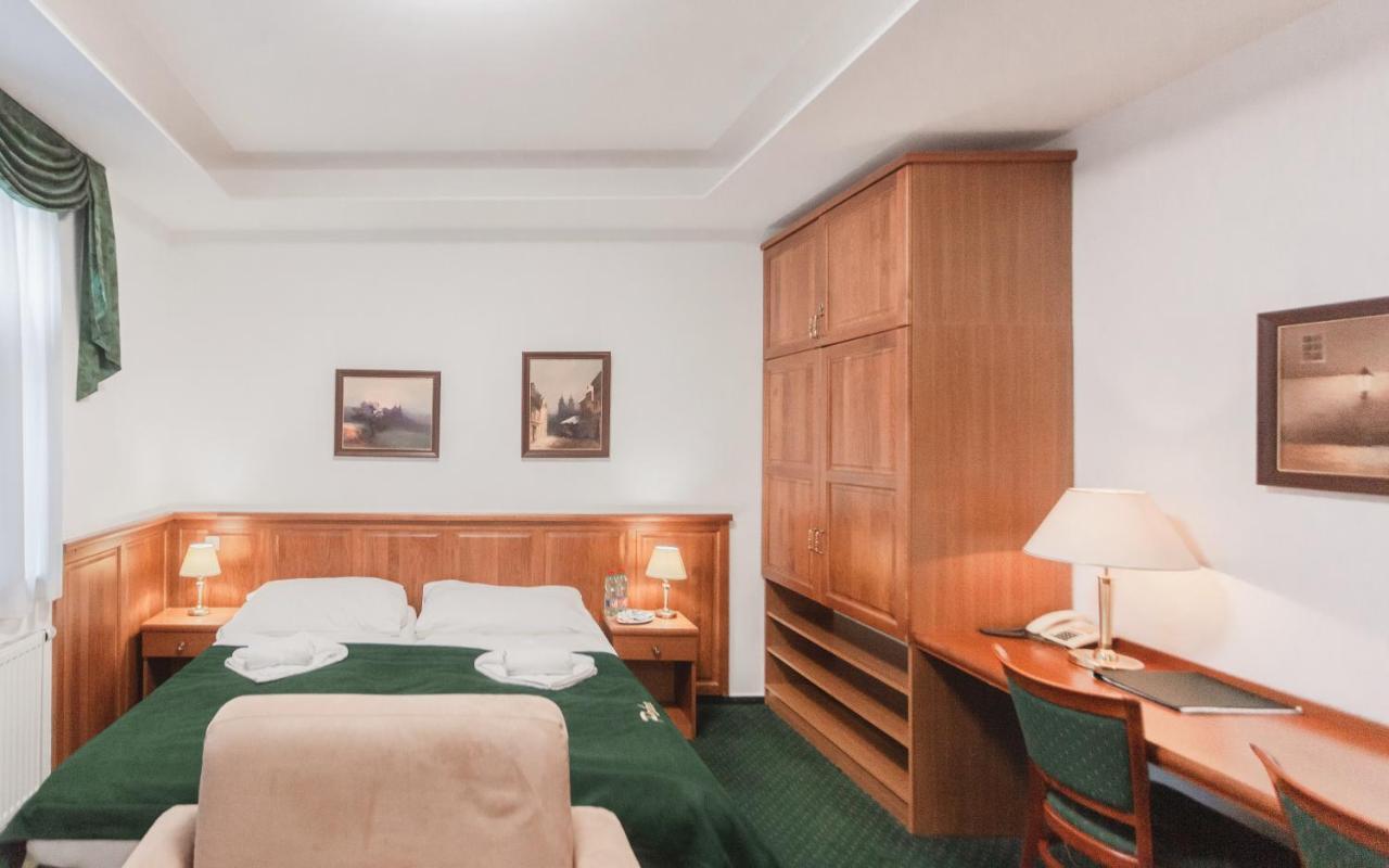 Hotel Peko Прага Экстерьер фото
